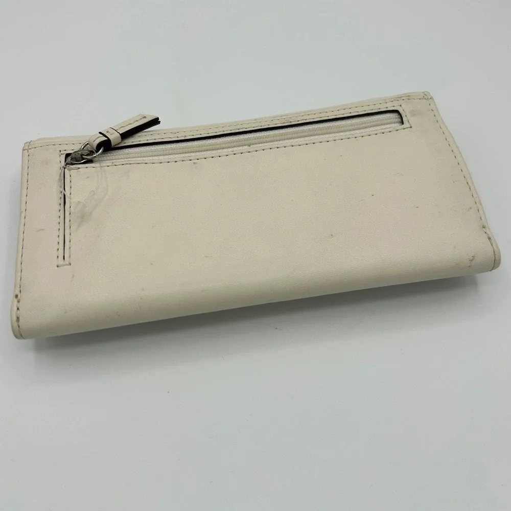 Coach Cream Leather Pleated Slim Envelope Wallet Silver Script Logo